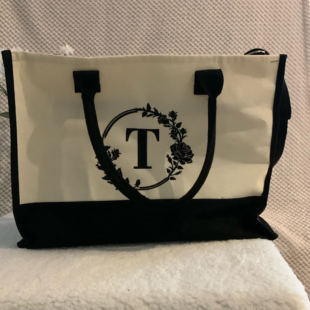 Letter T initial tote bag